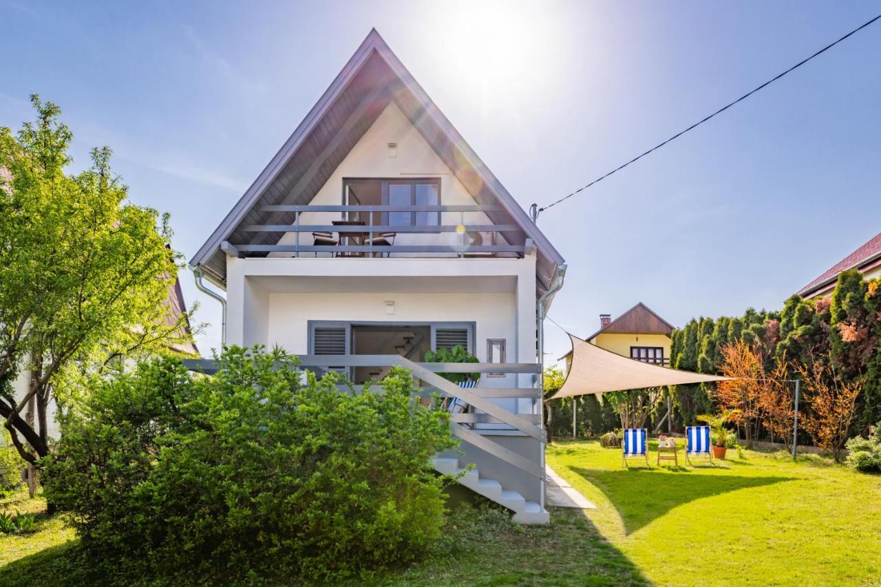 Вилла Madarasz 5 Deluxe Vendeghaz Балатональмади Экстерьер фото